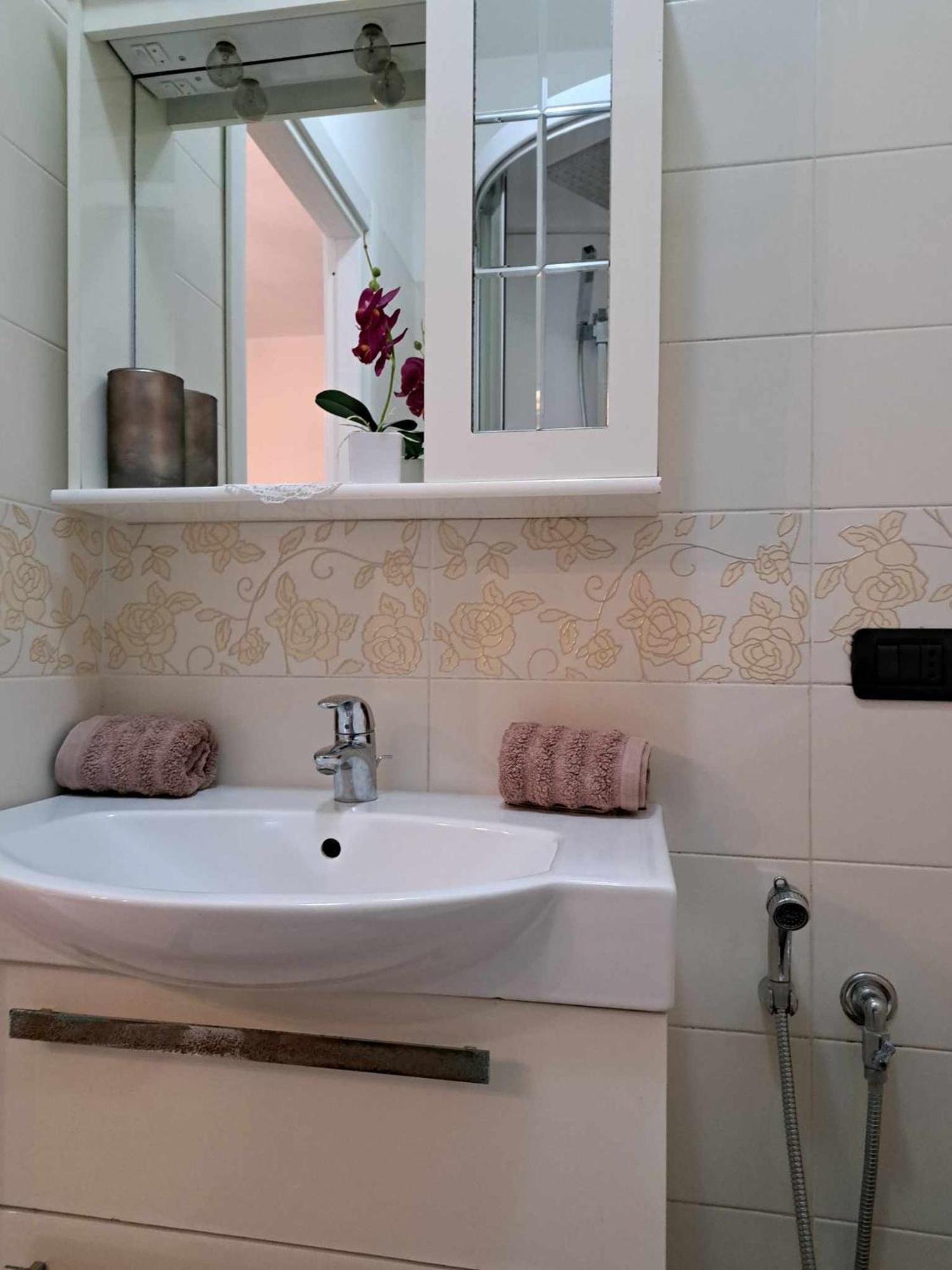 B&B Gardasee Castelnuovo del Garda Bagian luar foto