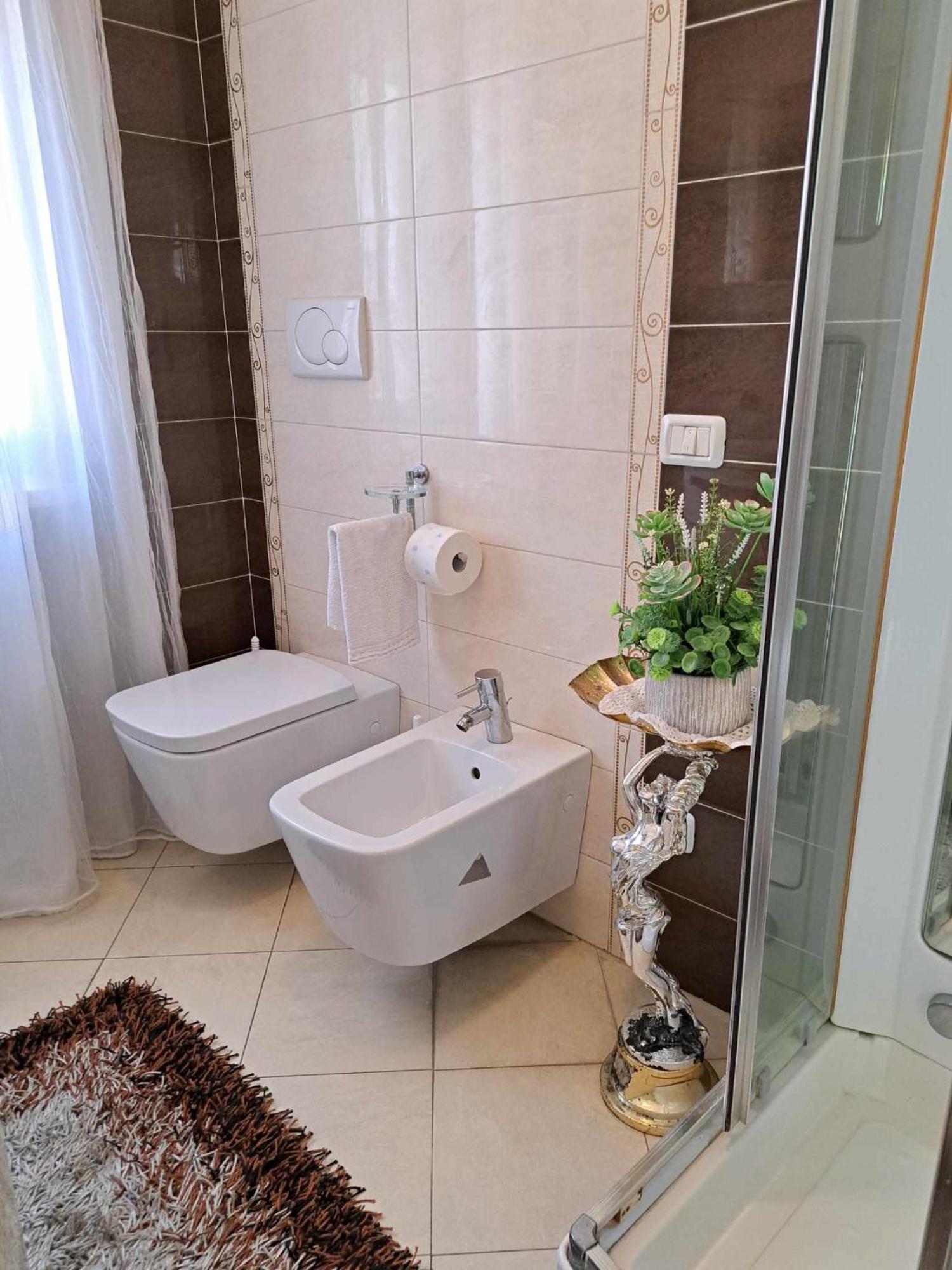 B&B Gardasee Castelnuovo del Garda Bagian luar foto